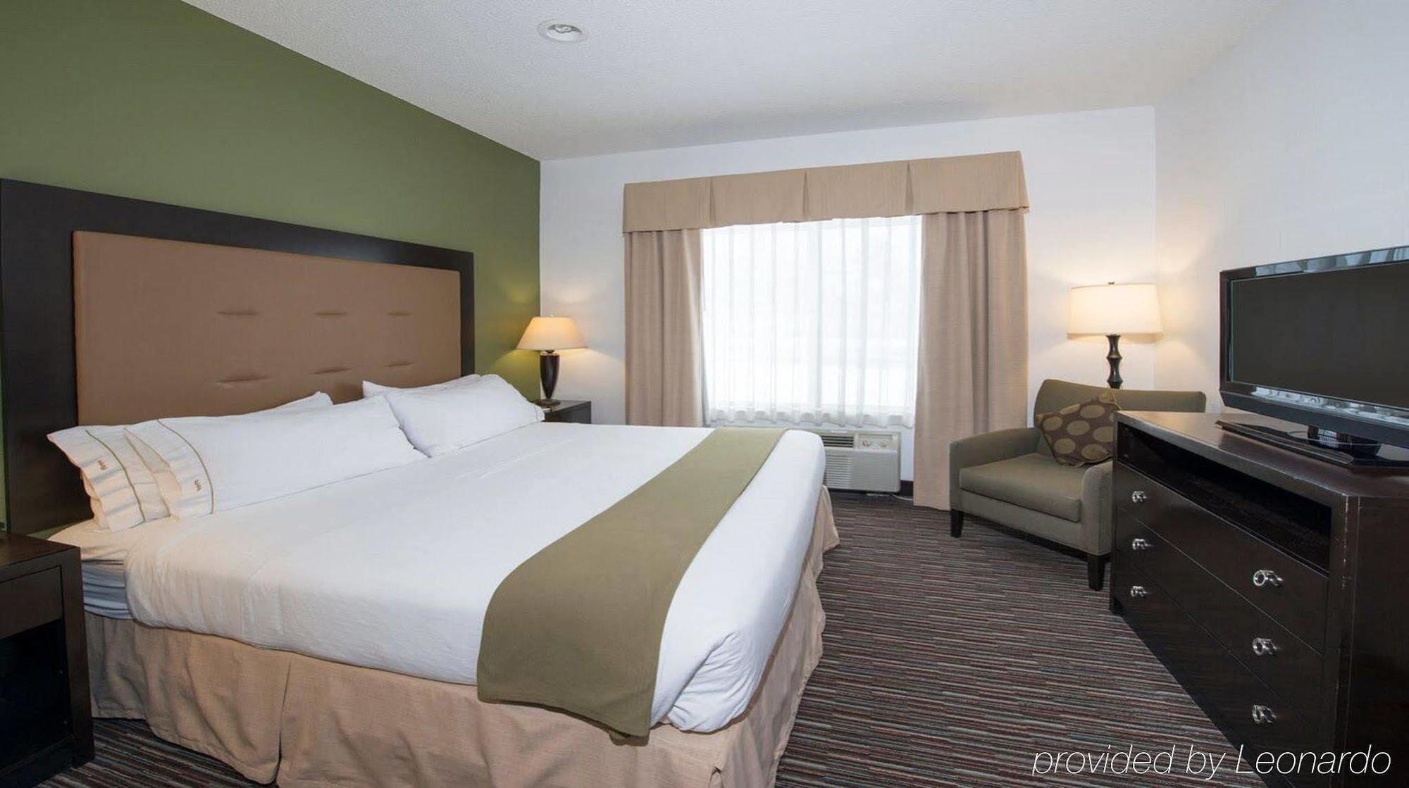 Express & Chicago-deerfield Lincolnshire By Ihg Hotel